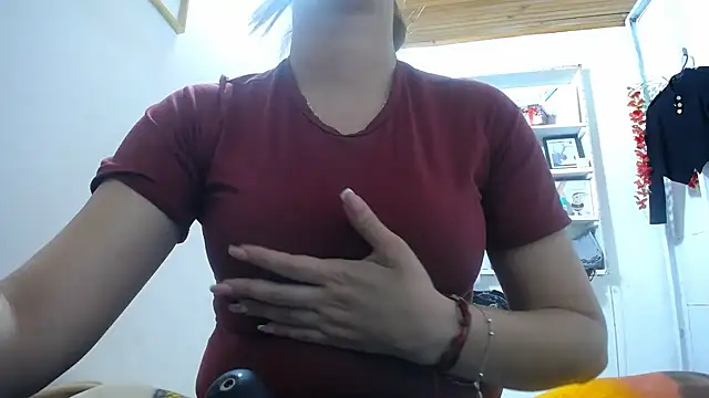 Luna girlhot  online show from 12, 5, 2026