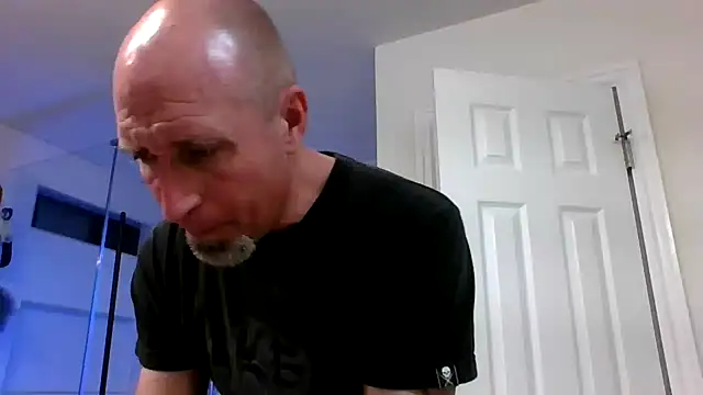 Snapshot of El_Gizmo chatting on 13, 3, 2026 El Gizmo online show from 13, 3, 2026