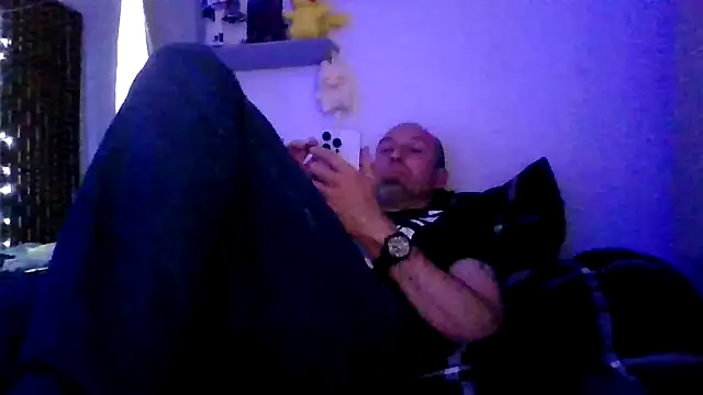 Snapshot of El_Gizmo chatting on 31, 3, 2026 El Gizmo online show from 31, 3, 2026