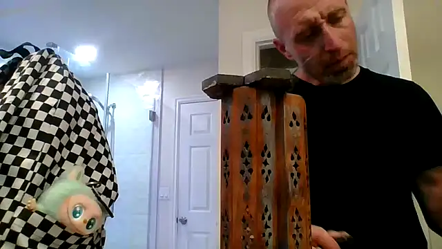 Snapshot of El_Gizmo chatting on 15, 4, 2026 El Gizmo online show from 15, 4, 2026