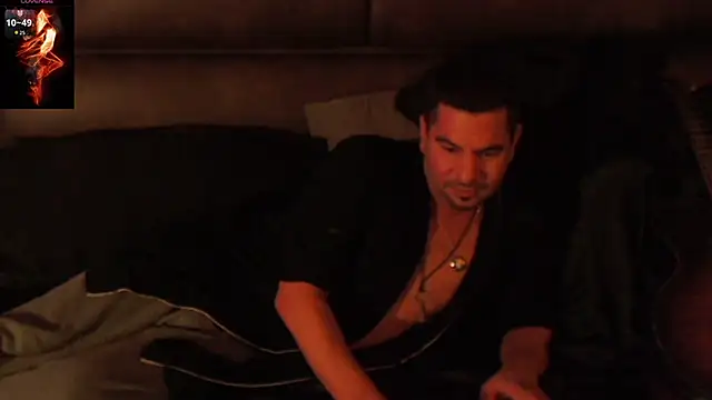 Snapshot of Hard_to_Handlexxx chatting on 7, 1, 2026 Hard to Handlexxx online show from 7, 1, 2026