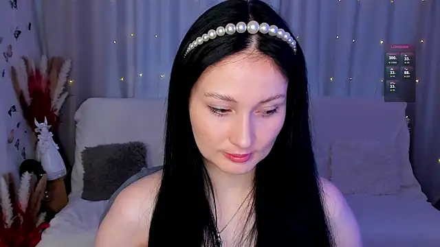 Snapshot of LisaMooore chatting on 8, 1, 2025 LisaMooore online show from 8, 1, 2025