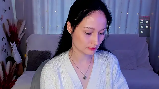 Snapshot of LisaMooore chatting on 11, 1, 2025 LisaMooore online show from 11, 1, 2025