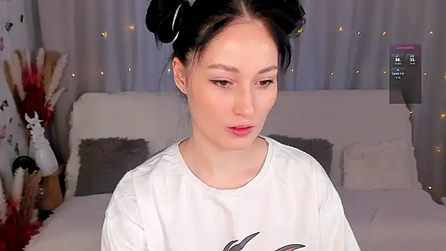 Snapshot of LisaMooore chatting on 15, 2, 2025 LisaMooore online show from 15, 2, 2025