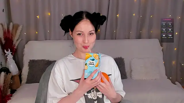 Snapshot of LisaMooore chatting on 15, 2, 2025 LisaMooore online show from 15, 2, 2025