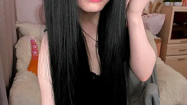 LisaMooore online show from 1, 2, 2026