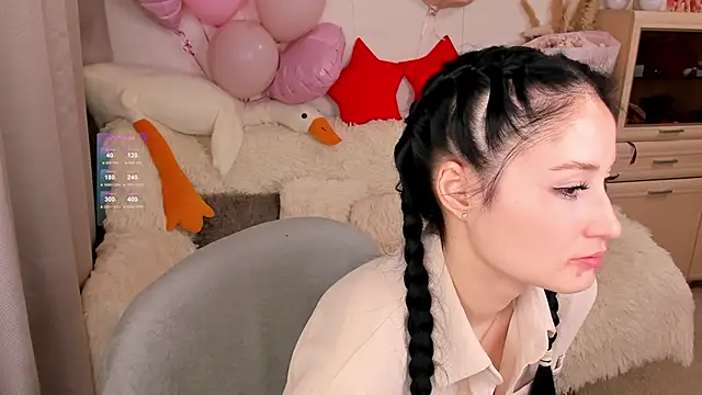 LisaMooore online show from 5, 2, 2026