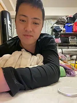 emon2122 online show from 18, 3, 2025