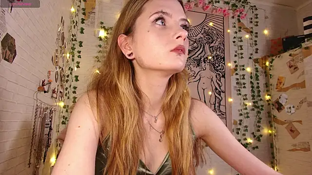 Snapshot of summerhazeee chatting on 12, 2, 2026 summerhazeee online show from 12, 2, 2026