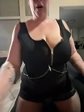 Snapshot of darkmoonsubmissive chatting on 29, 6, 2026 darkmoonsubmissive online show from 29, 6, 2026