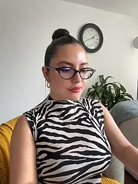 Snapshot of sukhakunis1 chatting on 18, 6, 2026 sukhakunis1 online show from 18, 6, 2026