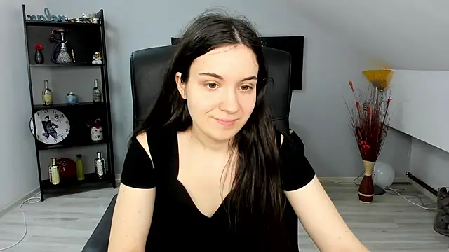 Snapshot of MelissaWiliam chatting on 5, 3, 2025 MelissaWiliam online show from 5, 3, 2025