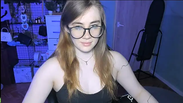 Snapshot of PureHeartt_ chatting on 23, 10, 2025 PureHeartt online show from 23, 10, 2025