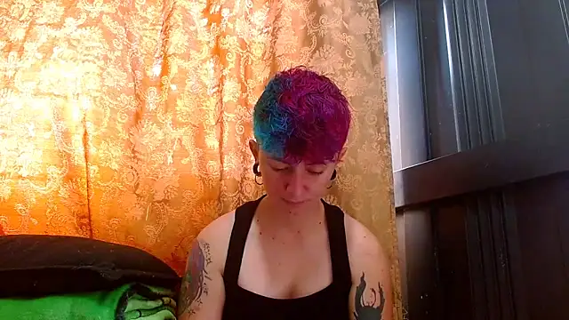 Snapshot of tomboyblue chatting on 23, 5, 2026 tomboyblue online show from 23, 5, 2026