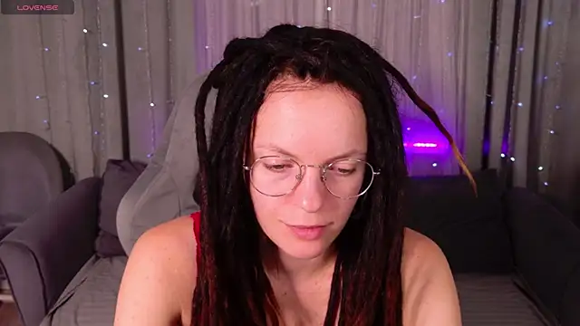 Snapshot of CoreyJane chatting on 5, 8, 2026 CoreyJane online show from 5, 8, 2026