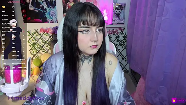 MaddyFooxx online show from 18, 4, 2026