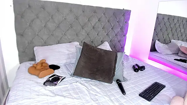 rebeca cortez  online show from 10, 3, 2025