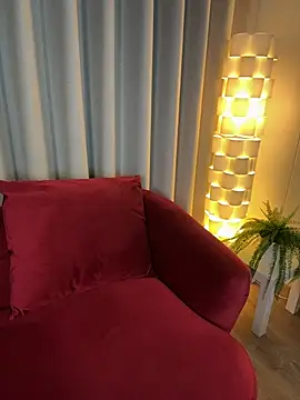 Eva Gonzalez online show from 31, 3, 2026