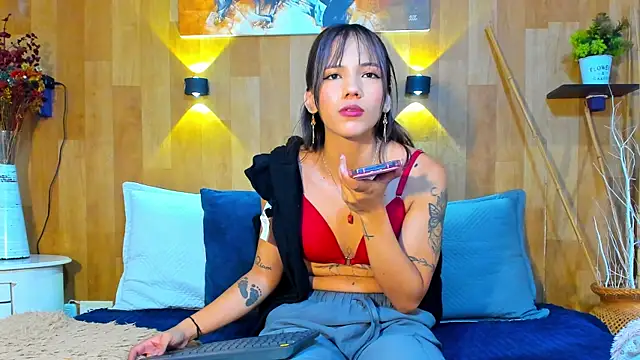 Snapshot of marianaa90 chatting on 30, 4, 2026 marianaa90 online show from 30, 4, 2026
