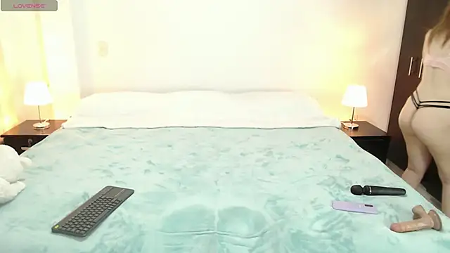 crissticutte online show from 27, 1, 2025