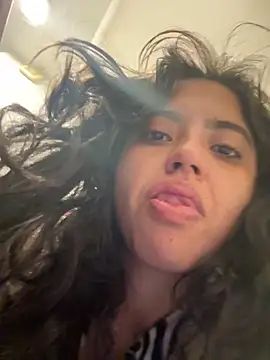 Snapshot of ViolettaSummer chatting on 23, 5, 2026 ViolettaSummer online show from 23, 5, 2026