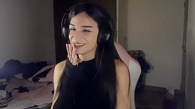 Snapshot of Dollbehavior_ chatting on 3, 4, 2026 Dollbehavior online show from 3, 4, 2026