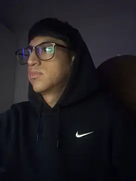 modelo180 online show from 19, 2, 2025