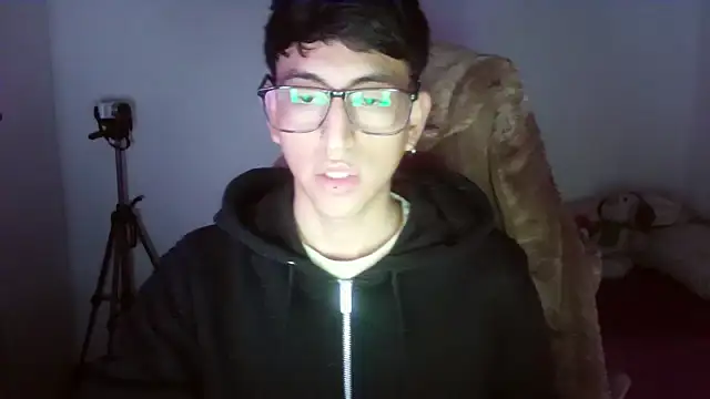 modelo180 online show from 4, 3, 2025