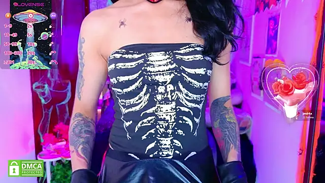 Snapshot of REDHOTTER_ chatting on 1, 11, 2025 REDHOTTER online show from 1, 11, 2025