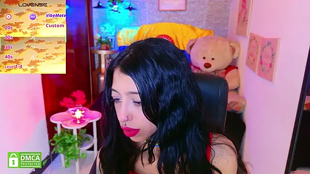 Snapshot of REDHOTTER_ chatting on 6, 11, 2025 REDHOTTER online show from 6, 11, 2025