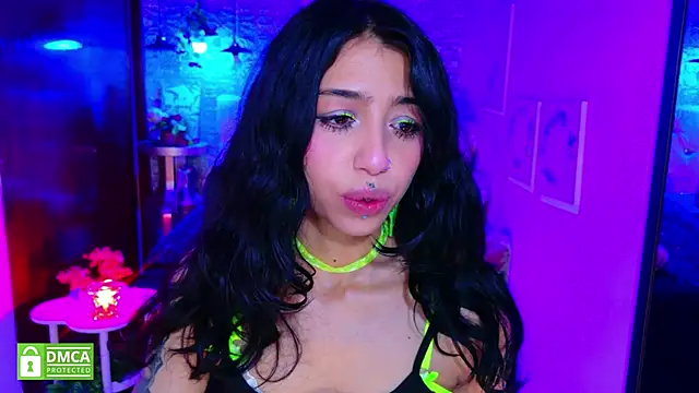 Snapshot of REDHOTTER_ chatting on 11, 11, 2025 REDHOTTER online show from 11, 11, 2025