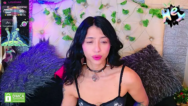 Snapshot of REDHOTTER_ chatting on 27, 11, 2025 REDHOTTER online show from 27, 11, 2025