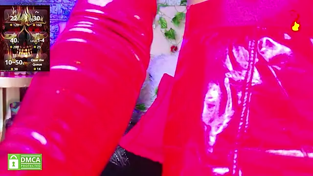 Snapshot of REDHOTTER_ chatting on 28, 11, 2025 REDHOTTER online show from 28, 11, 2025