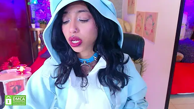 Snapshot of REDHOTTER_ chatting on 12, 1, 2026 REDHOTTER online show from 12, 1, 2026