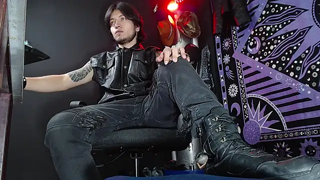 Dicaprioo  online show from 10, 3, 2025