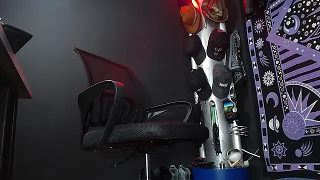 Dicaprioo  online show from 14, 3, 2025