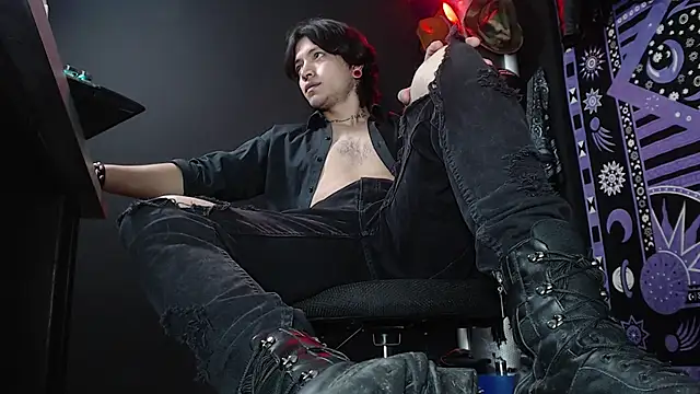 Dicaprioo  online show from 17, 3, 2025