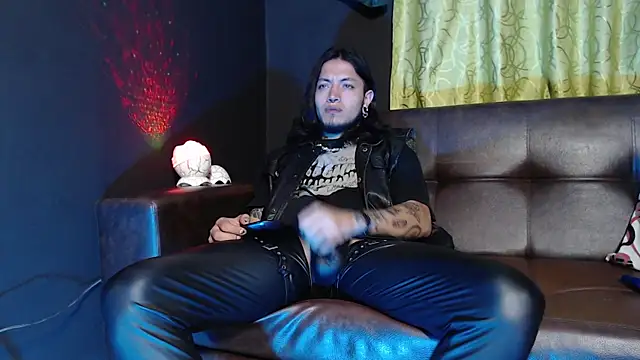 Snapshot of Dicaprioo_ chatting on 18, 5, 2026 Dicaprioo online show from 18, 5, 2026
