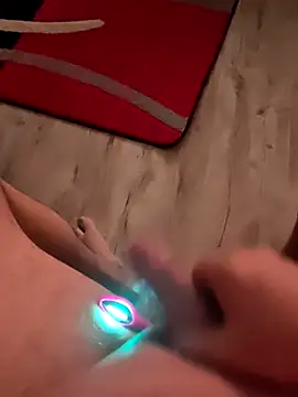 Szeltolo001 online show from 12, 1, 2026