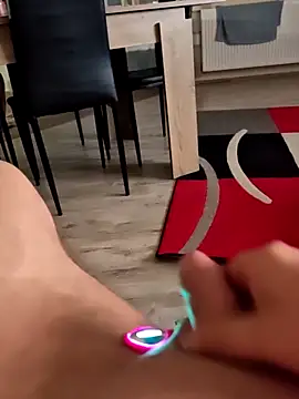 Szeltolo001 online show from 15, 2, 2026