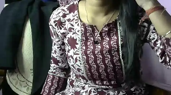 momo lov online show from 10, 2, 2025