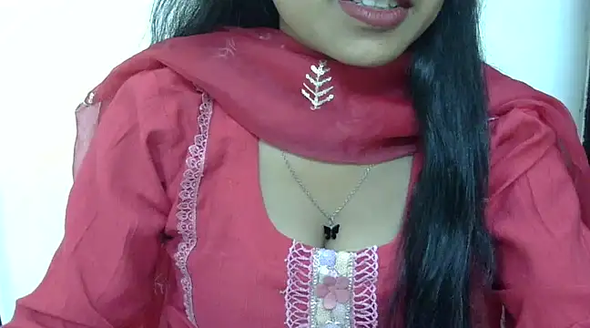 momo lov online show from 10, 3, 2025