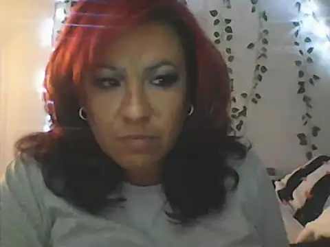 Erotic nayma online show from 18, 1, 2025