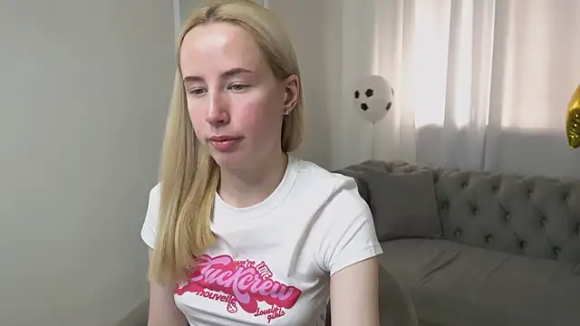 Snapshot of Cassie_Kelman chatting on 7, 7, 2026 Cassie Kelman online show from 7, 7, 2026