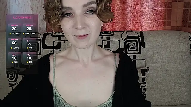 Snapshot of TinaWince chatting on 10, 5, 2026 TinaWince online show from 10, 5, 2026