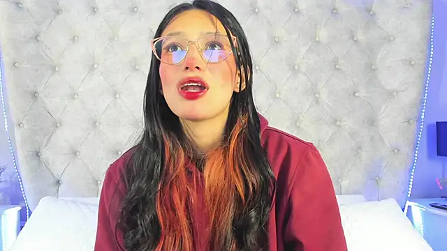 Snapshot of dafne_bss chatting on 17, 6, 2026 dafne bss online show from 17, 6, 2026