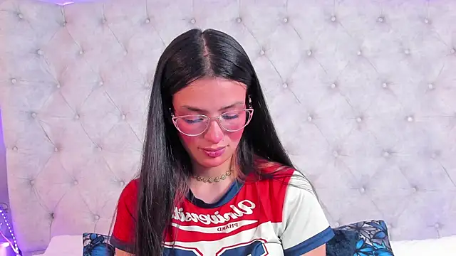 Snapshot of dafne_bss chatting on 9, 7, 2026 dafne bss online show from 9, 7, 2026
