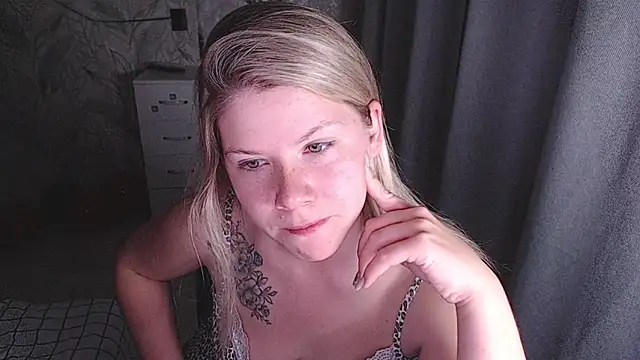 Snapshot of MelissaXKinky chatting on 20, 10, 2025 MelissaXKinky online show from 20, 10, 2025