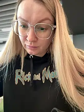 Snapshot of Teya_moon_ chatting on 26, 1, 2025 Teya moon  online show from 26, 1, 2025