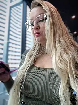 Snapshot of Teya_moon_ chatting on 16, 2, 2025 Teya moon  online show from 16, 2, 2025